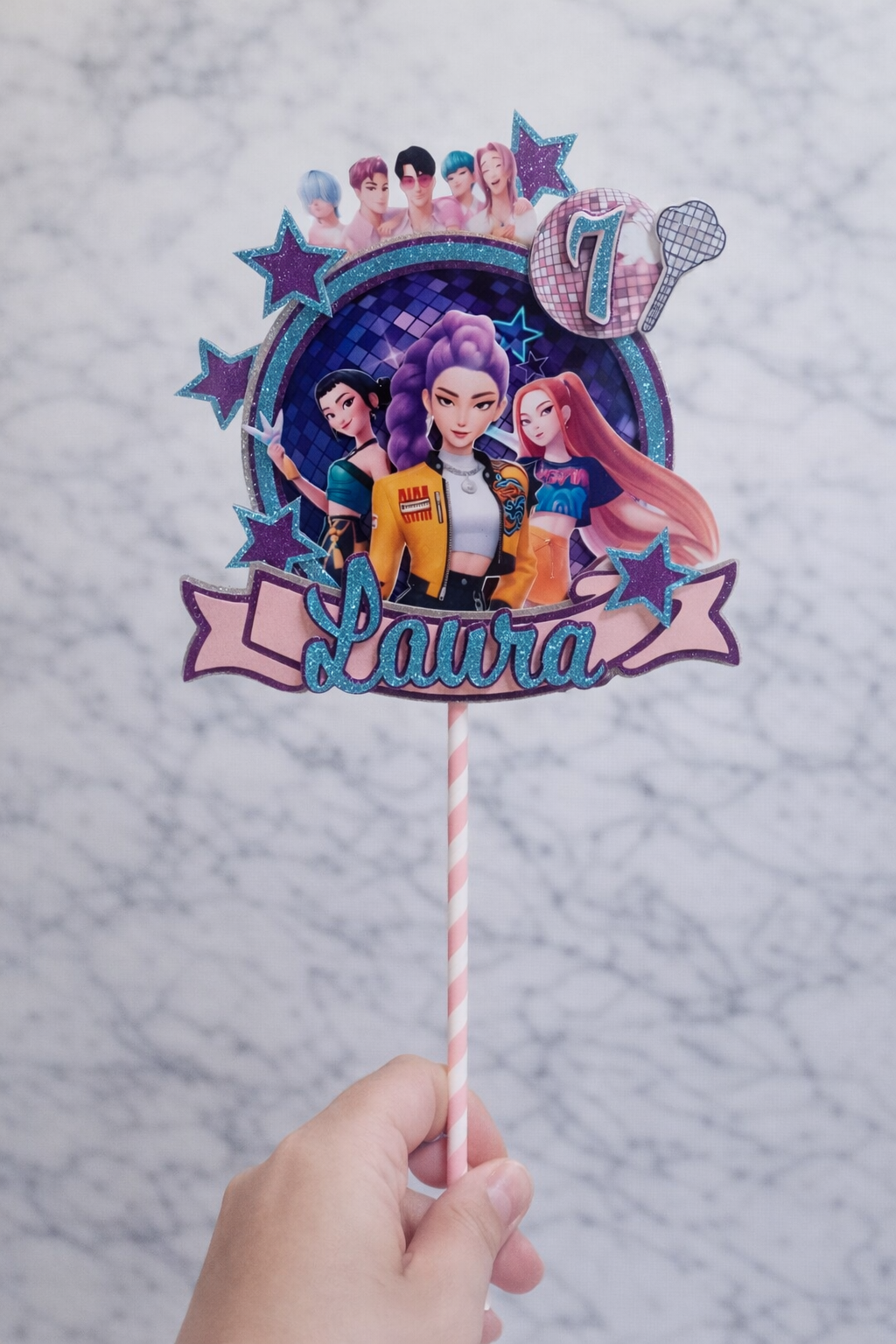 Cake topper K-pop