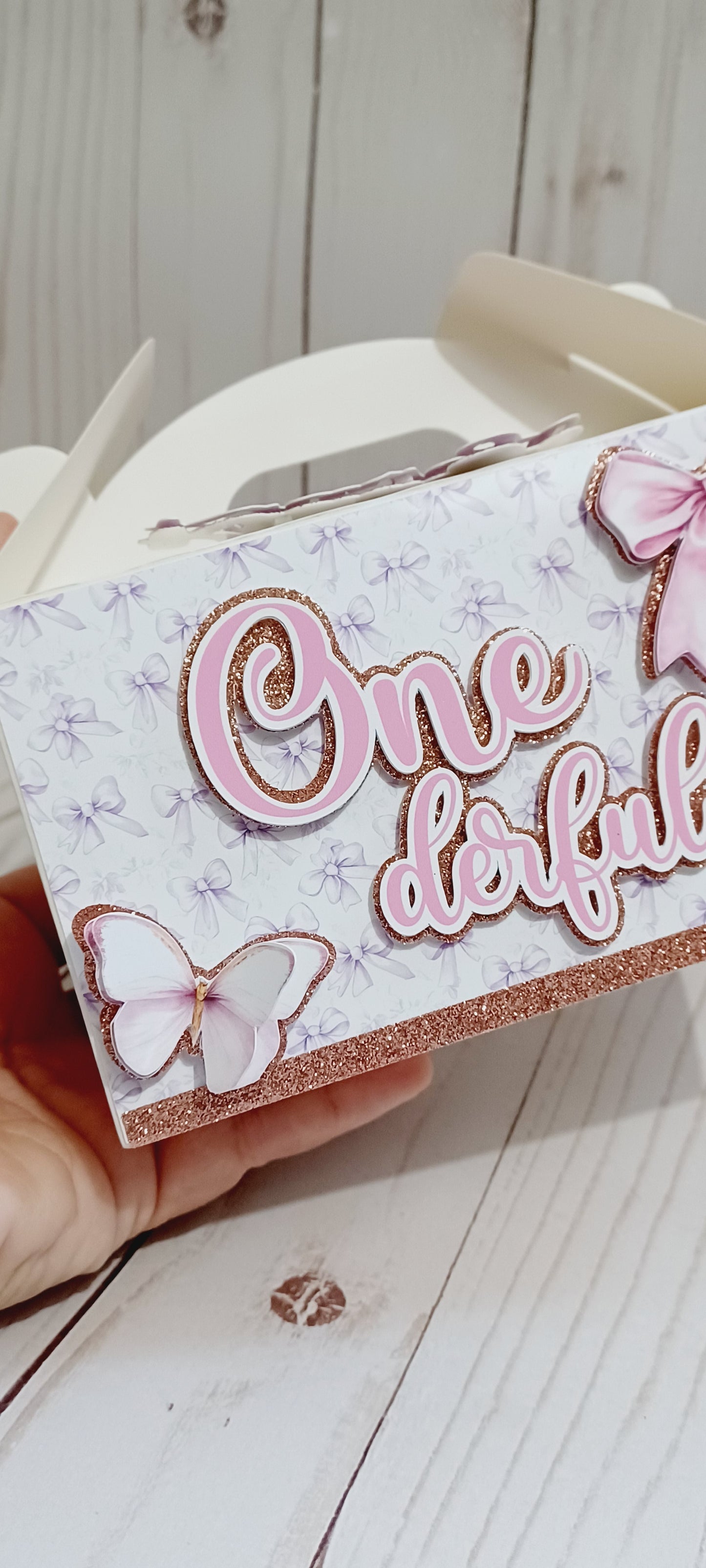 Onederful favor box